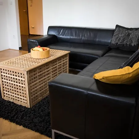 Apartment Poruba Street View Ostrava Exterior photo